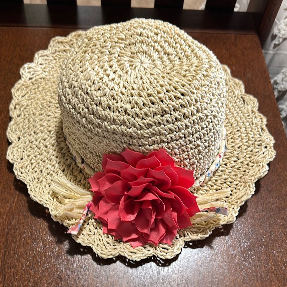 NWOT Calikids Kids Straw Sun Hat with Red Flower - 4/8